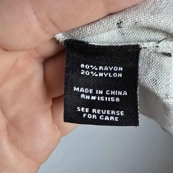 Revolve 525 America, New White Black Python Animal Print Mock Sweater Size XL - Picture 12 of 13